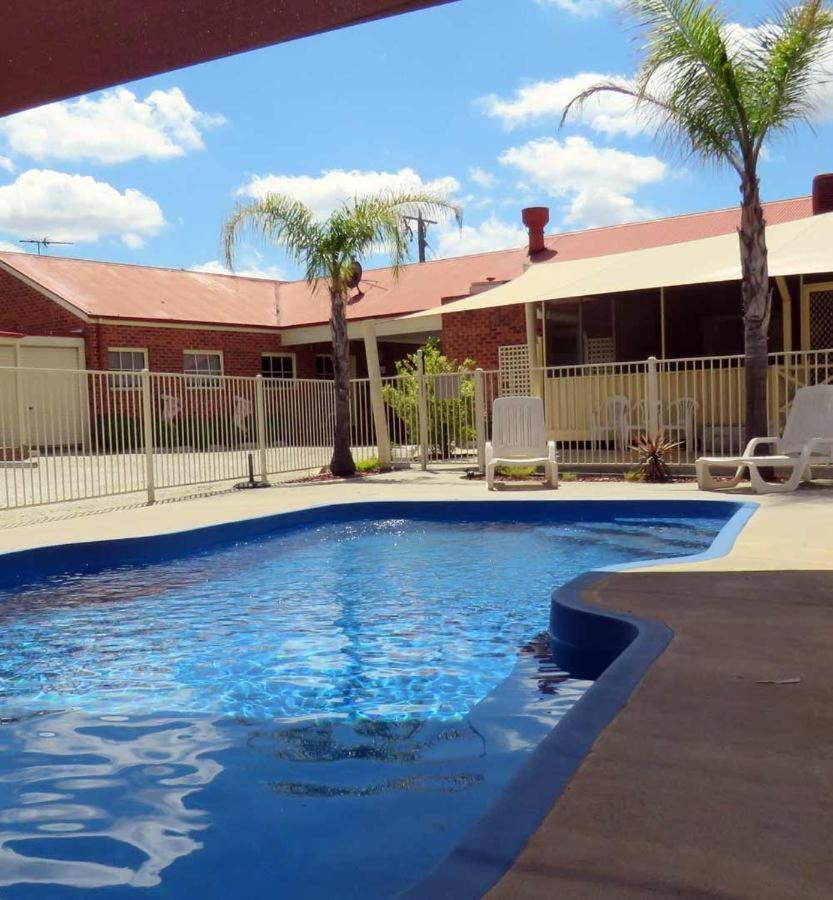 The Lydoun Motel Chiltern エクステリア 写真